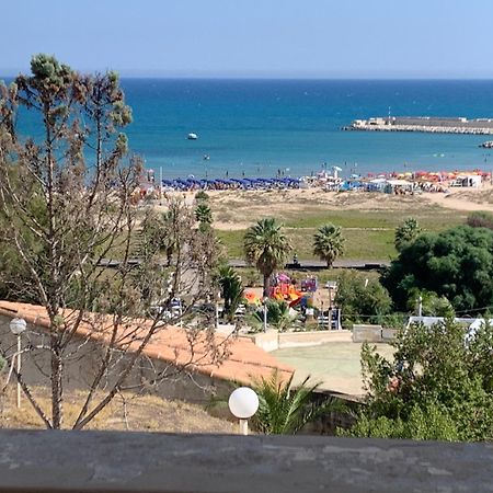 La Bussola Hotel Porto Palo Exterior foto