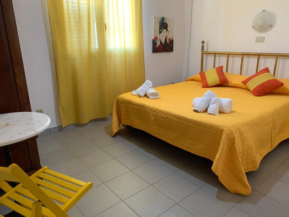 La Bussola Hotel Porto Palo Exterior foto