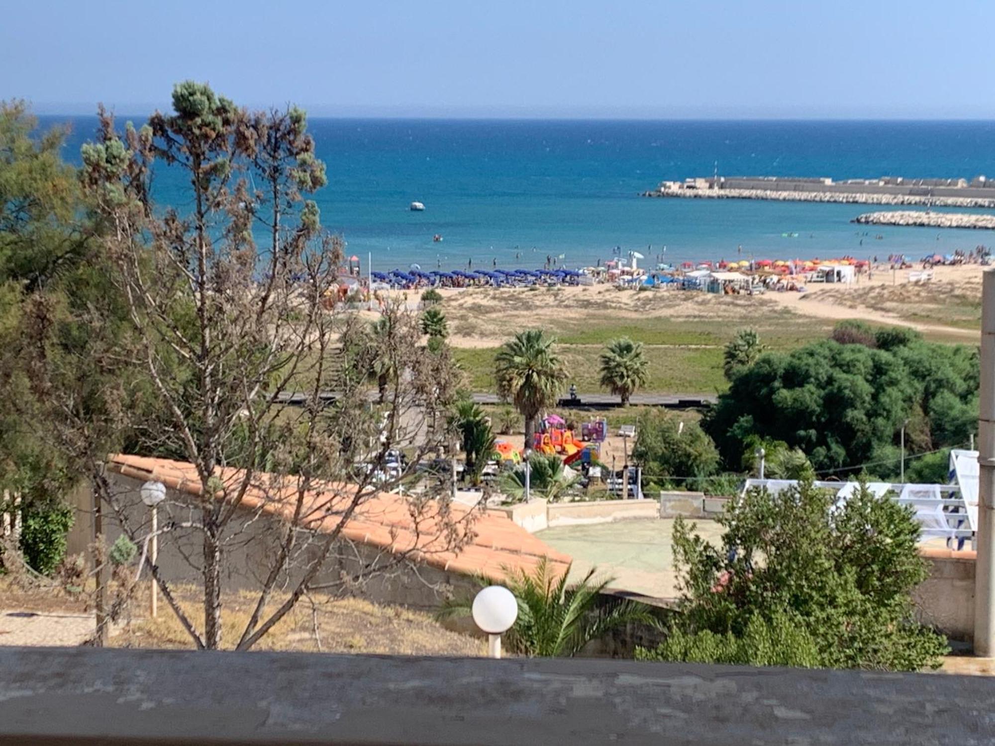 La Bussola Hotel Porto Palo Exterior foto